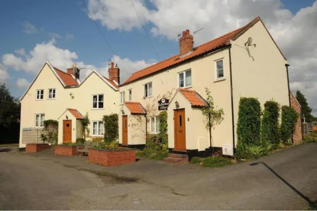 Two Bed First Floor Apartment In Village Location Grantham Exterior photo